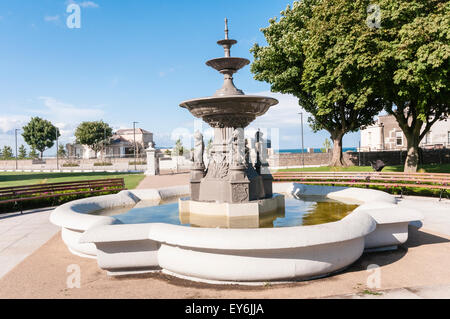 Fontana nel parco della gente, Glasthule, Dublino, Irlanda Foto Stock