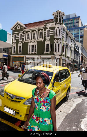 Città del Capo Sud Africa,Africa,Centro citta',centro,Long Street,taxi taxi,Black Blacks African African African African Minority,adulti adulti donna donne donne l Foto Stock