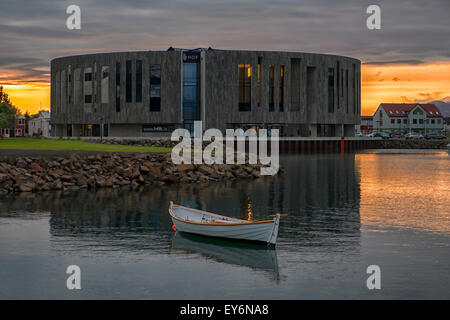 Tramonto in Akureyri, Islanda Foto Stock