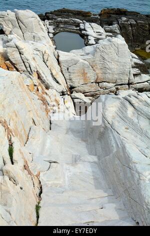 Rocce di marmo bianco su Thassos Island, Grecia Foto Stock