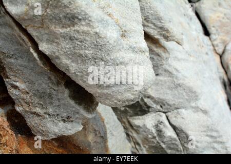 Rocce di marmo bianco su Thassos Island, Grecia Foto Stock