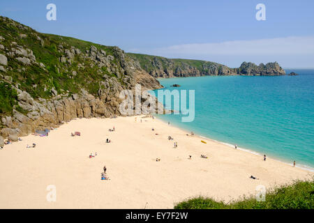 Cornwall Beach - Porthcurno in estate Foto Stock