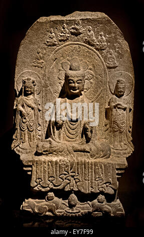 Sakyamuni Buddha pietra dinastie del Sud ad 420 - 589 al Museo di Shanghai di Antica Arte Cinese Cina ( Shakyamuni (Gautama Siddartha), che è nato in quello che ora è il Nepal circa 2.500 anni fa. ) Foto Stock