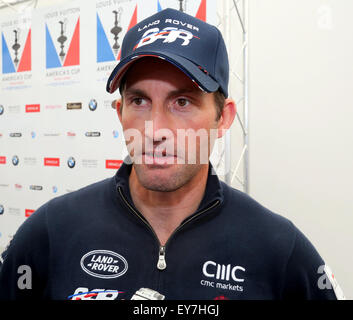 Southsea, Hampshire, Regno Unito. 23 Luglio, 2015. RACING yachts arrivati off Southsea comune per la Coppa America World Series. Gli skippers conferenza stampa al media center presso la coppa America. Nella foto: Sir Ben Ainslie Credito: uknip/ Alamy Live News Foto Stock