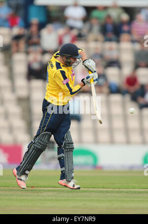 Ageas ciotola, Southampton, Hampshire, Regno Unito. 23 Luglio, 2015. Hampshire versus Somerset. T20 corrispondono county cricket. Credito: Azione Sport Plus/Alamy Live News Foto Stock