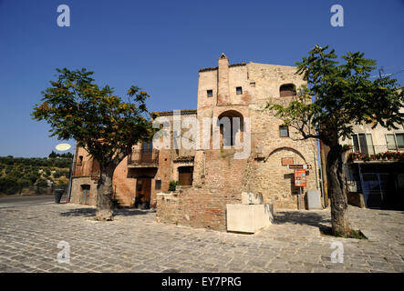 Italia, Basilicata, Aliano, casa con gli occhi Foto Stock