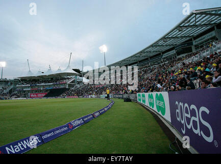 Ageas ciotola, Southampton, Hampshire, Regno Unito. 23 Luglio, 2015. Hampshire versus Somerset. T20 corrispondono county cricket. La ciotola Ageas Credito: Azione Sport Plus/Alamy Live News Foto Stock