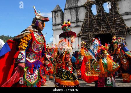 Guatemala Cervo danza tradizionali costumi e maschere Foto Stock