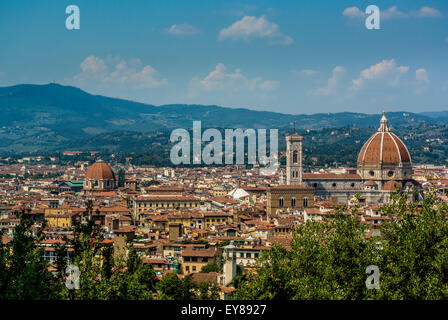 La città di Firenze vista dal punto di vista elevato di Fort Belverdere. Firenze, Italia. Foto Stock