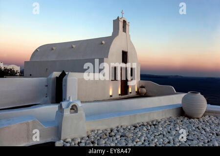 La chiesa, Oia - Santorini, Cicladi Grecia, Europa Foto Stock