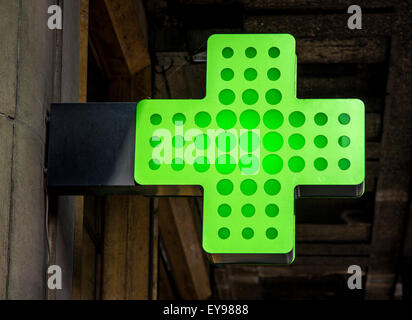 Farmacia segno sulla strada Foto Stock