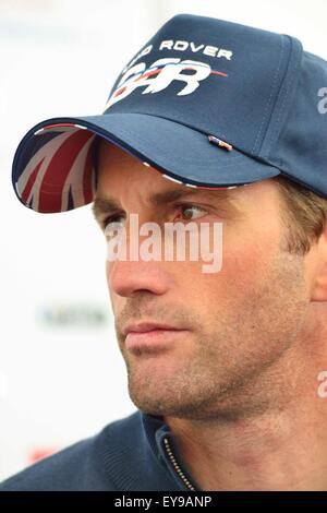 Portsmouth, Hampshire, Regno Unito - 23 luglio 2015 Premere Conferenza dei comandanti di nave da sei squadre che prendono parte alla Louis Vuitton America's Cup World Series Portsmouth racing. Sir Ben Ainslie skipper dell'ingresso britannico, Land Rover BAR Credit: Gary Blake /Alamy Live News Foto Stock