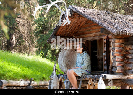 Log Cabin,Donna,Tour Guide,Alaskan Native Foto Stock