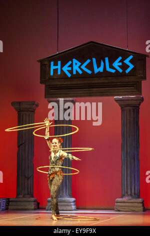 Londra, 24 Luglio 2015 - Nuova Arte Club presenta Hercules al Sadler's Wells Peacock Theatre Credito: Danilo Moroni/Alamy Live News Foto Stock