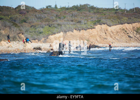 Pesca sul surf; Montauk, New York, Stati Uniti d'America Foto Stock