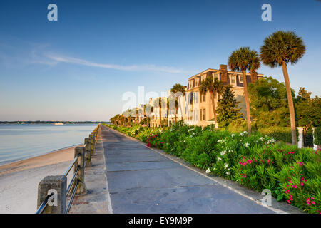 Charleston, Carolina del Sud, Stati Uniti d'America presso le abitazioni storiche sulla batteria. Foto Stock