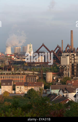 Voelklingen, Germania, le centrali a carbone vegetale Fenne e Sito del Patrimonio Culturale Mondiale Foto Stock