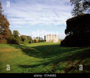 Castle Ward, Co Down, Irlanda; Sud lato classico della casa del XVIII secolo proprietà del National Trust Foto Stock