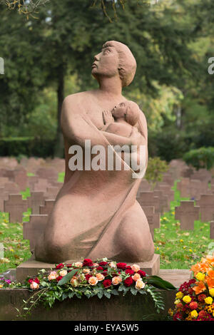 Karlsruhe, Germania, Monumento all'aria delle vittime di guerra della II Guerra Mondiale Foto Stock