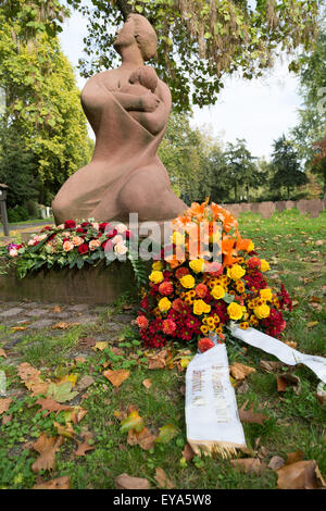 Karlsruhe, Germania, Monumento all'aria delle vittime di guerra della II Guerra Mondiale Foto Stock