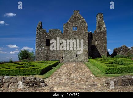 Tully Castle, Co Fermanagh, Irlanda; vista esterna di un castello di piantagione Foto Stock