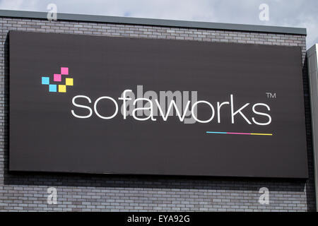 Grande segno Sofaworks sul nuovo store in unità 4a in Kingsway West Retail Park a Dundee, Regno Unito Foto Stock