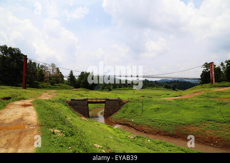 Ponte sospeso a Ayyappancoil in Kanchiyar panchayath di Idukki District, vicino a Kattappana, un bel picnic per visitare il sito web Foto Stock