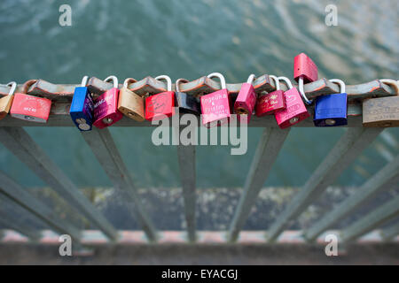 Hannover, Germania, sul Maschsee Liebesschloesser shore Foto Stock