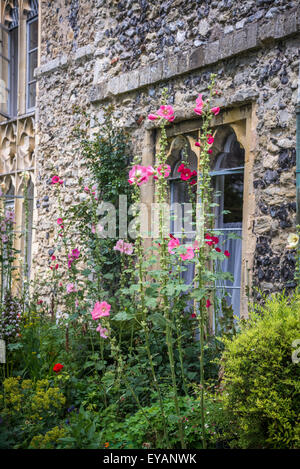 Minster Abbey, St Mildreds Priory monache benedettine, Minster-in-Thanet, Kent, England, Regno Unito Foto Stock