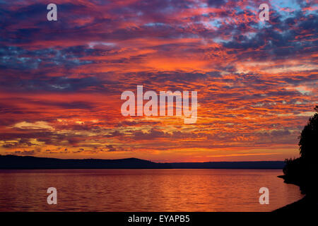 Alba sul cofano Canal, Seabeck, Washington Foto Stock