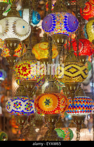 Mosaico lampade ottomano dal Grand Bazaar Foto Stock