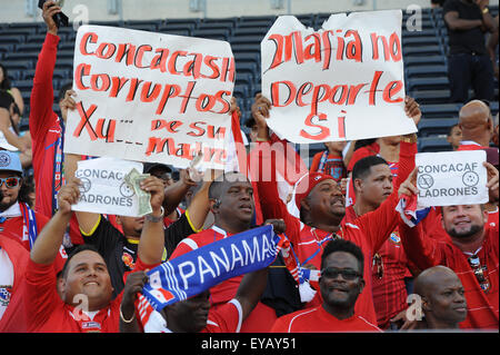 Chester, Pennsylvania, USA. Xxv Luglio, 2015. I fan di Panama mostrano il loro malcontento con CONCACAF in terzo luogo match che è stato giocato al PPL Park di Chester Pa (credito Immagine: © Ricky Fitchett via ZUMA filo) Foto Stock