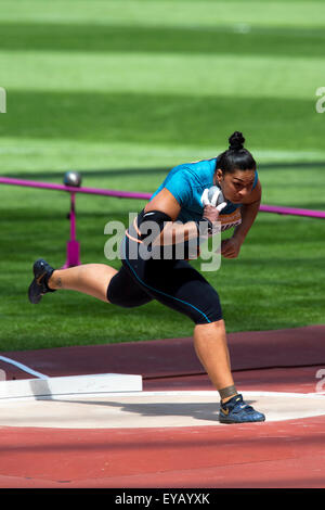 Londra, Regno Unito. Xxv Luglio, 2015. Valerie Adams (NZL) concorrenti in donne del colpo messo, Diamond League Sainsbury's Anniversario Giochi, Queen Elizabeth Olympic Park, Stratford, Londra, Regno Unito. Credito: Simon Balson/Alamy Live News Foto Stock