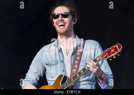 Oro-Medonte, Ontario, Canada. Il 24 luglio 2015. Hozier esegue il giorno 1 inaugurale della Wayhome Musica e Arts Festival a Burl's Creek caso motivi si trova a nord di Toronto. Credito: EXImages/Alamy Live News Foto Stock