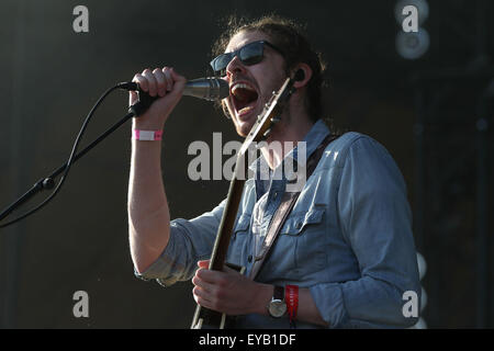 Oro-Medonte, Ontario, Canada. Il 24 luglio 2015. Hozier esegue il giorno 1 inaugurale della Wayhome Musica e Arts Festival a Burl's Creek caso motivi si trova a nord di Toronto. Credito: EXImages/Alamy Live News Foto Stock