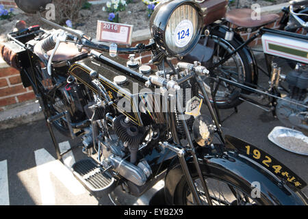 Sydney, Australia. 26th luglio 2015. Nella foto è raffigurata una motocicletta AJS v twin D del 1924. Credit: model10/Alamy Live News Foto Stock