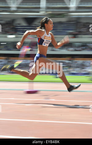 Katarina Johnson-Thompson (GBR) a competere in Donne Salto in lungo la concorrenza, il giorno due del Sainsbury's Anniversario giochi presso la Queen Elizabeth II Olympic Park, Londra. È venuto Johnson-Thompson 4th, saltando 6.51m Foto Stock