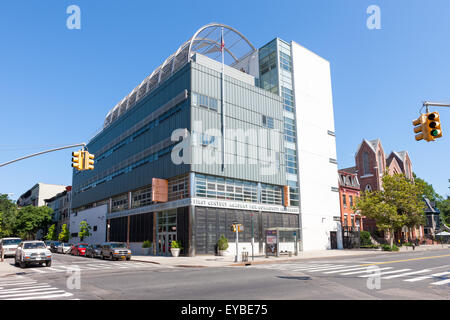 PS/è 210 Il ventunesimo secolo Accademia per la guida di una comunità in Hamilton Heights in New York City. Foto Stock