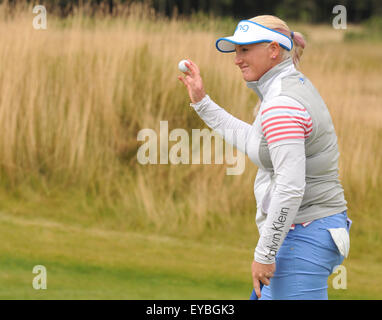26.07.2015. Dundonald, Scozia. Aberdeen Asset Womens Scottish Open Golf. Un sorriso forma Holly Cleburne dopo il naufragio il suo putt Foto Stock