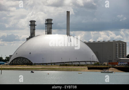 Marchwood Power Station e il recupero di energia impianto per acqua di Southampton England Regno Unito Foto Stock