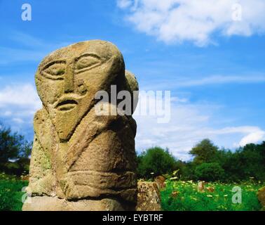 Janus figura, Boa Island, inferiore del Lough Erne, Co Fermanagh, Irlanda; Celtic pietre scolpite Foto Stock