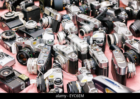 Mercato di Portobello Road. London, England, Regno Unito, Europa. Foto Stock