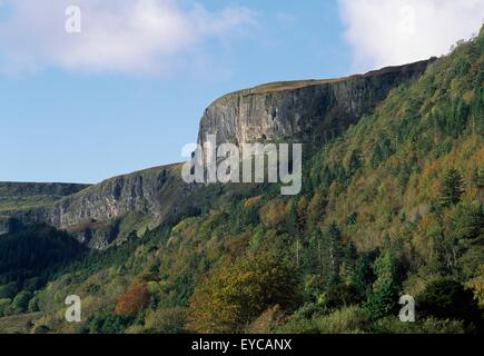 Co Sligo Irlanda; la gamma della montagna vicino alla cascata di Glencar Foto Stock