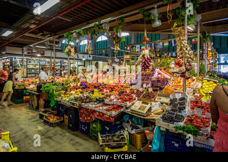 Mercato Centrale il mercato coperto. Firenze, Italia. Foto Stock