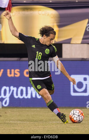 Luglio 19, 2015: Messico centrocampista Andres Guardado (18) in azione durante la CONCACAF Gold Cup 2015 Quarterfinal match tra Costa Rica e Messico a MetLife Stadium di East Rutherford, New Jersey. Il Messico ha vinto 1-0. (Christopher Szagola/Cal Sport Media) Foto Stock