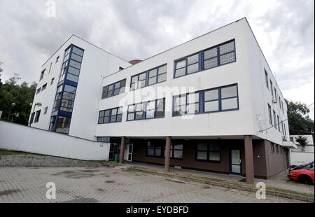 Brno, Moravia. 27 Luglio, 2015. Agevolazione per i rifugiati in Zastavka vicino a Brno, Moravia Repubblica Ceca, 27 luglio 2015. © Igor Zehl/CTK foto/Alamy Live News Foto Stock