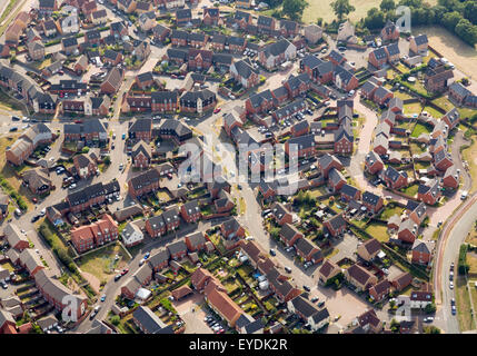 Vista aerea dei cedri parco immobiliare di alloggiamento in Stowmarket, Suffolk, Regno Unito Foto Stock