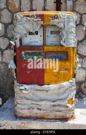 Vecchia stazione di benzina in Grecia Foto Stock