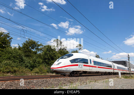 Il tedesco alta velocità Intercity Express train Foto Stock