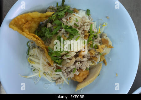 Pasta con carne macinata di maiale alla ciotola, cucina Thai Foto Stock